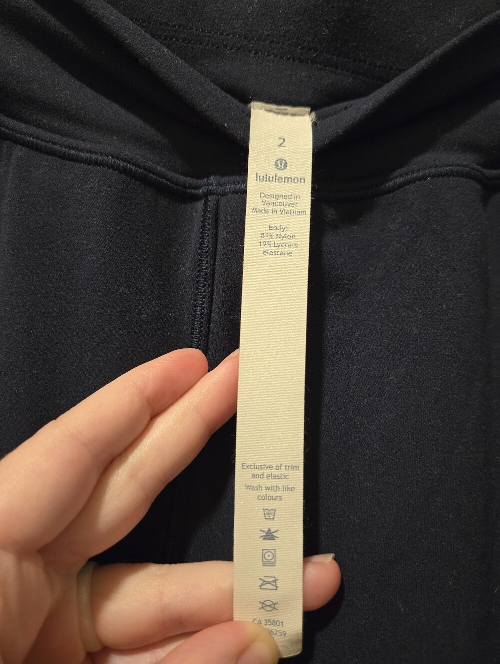 Lululemon Navy Blue Crop Pants Capri - Size 2 - Picture 2 of 4